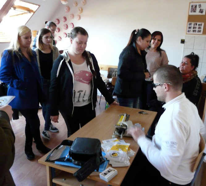 Bodza, the student guide dog as a special education assistant